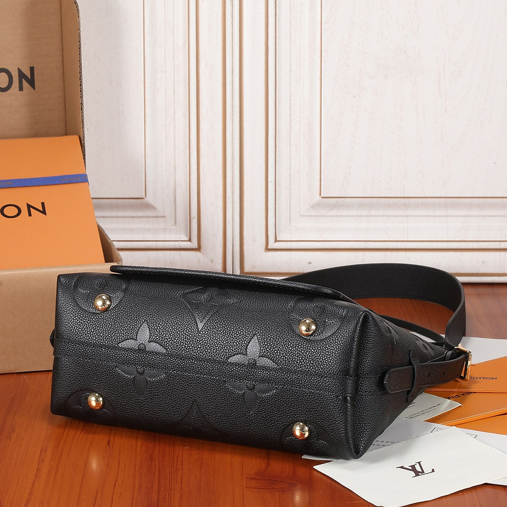LV Dauphine Soft GM