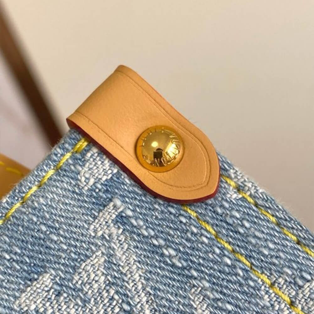 LOEWE Small Hammock bag in soft grained calfskin