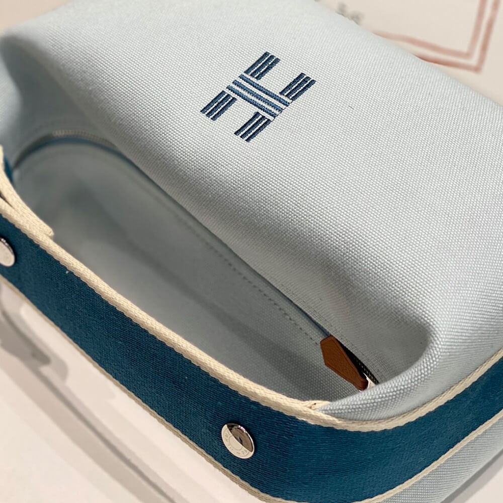 Prada Medium leather shoulder bag (HIGH-END GRADE)